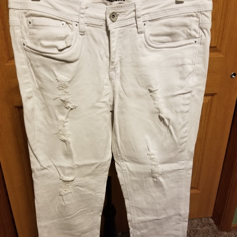 Dollhouse Capris